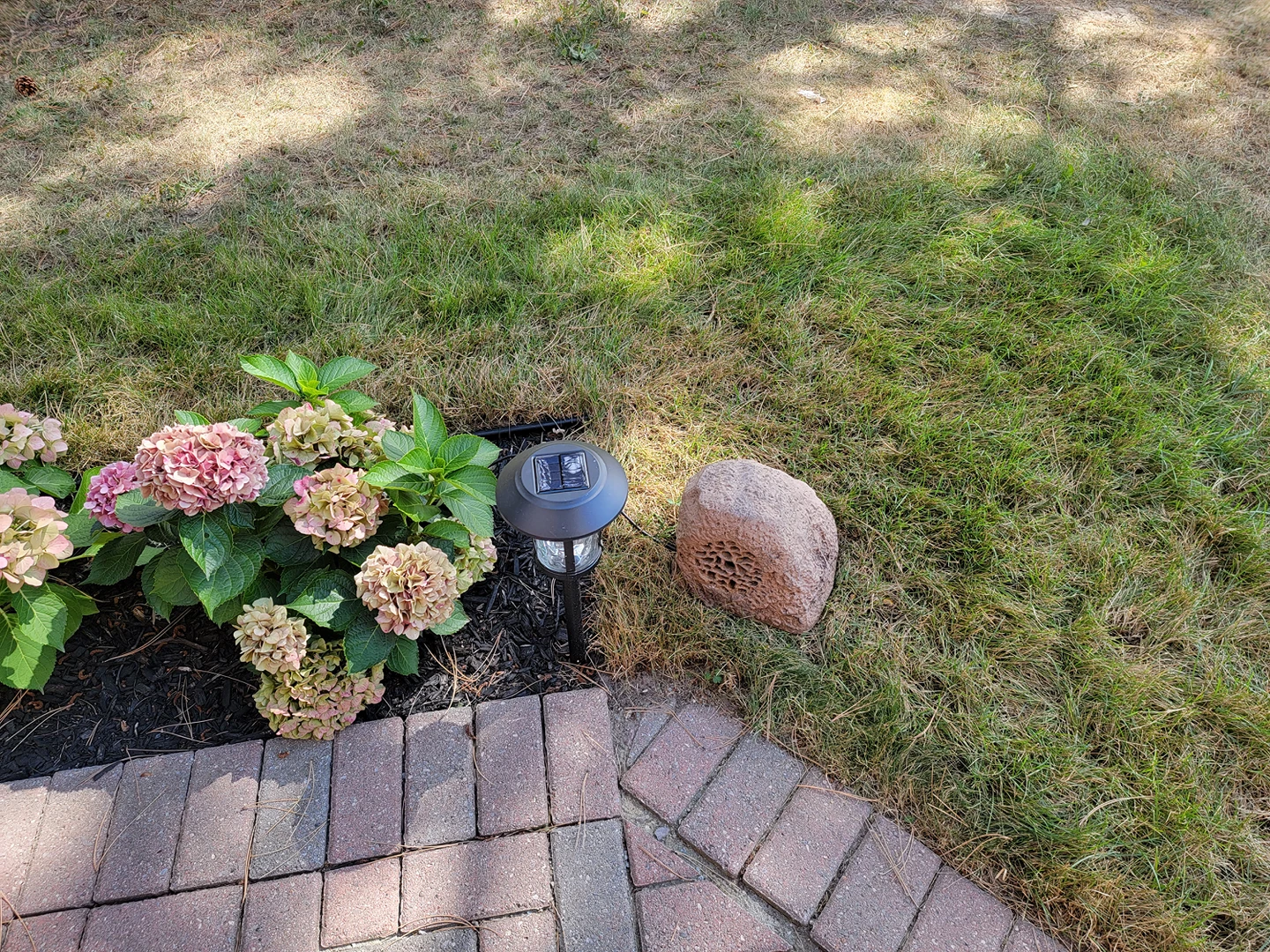 Outdoor Rock speakers #freecycle image indicator(2)