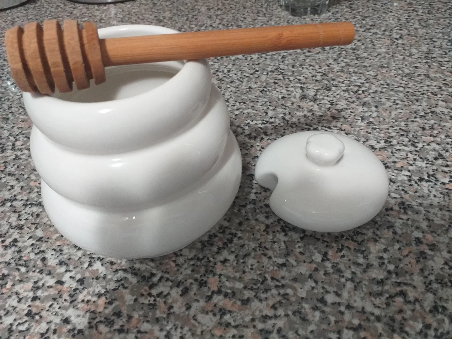honey pot with wooden spoon $6 - photo 3