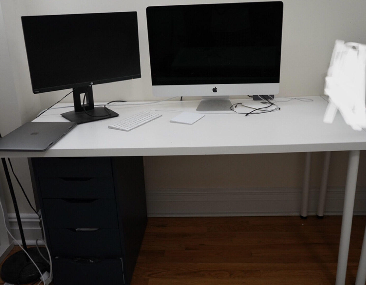 Ikea table/desk (59x29 1/2”) - photo 2
