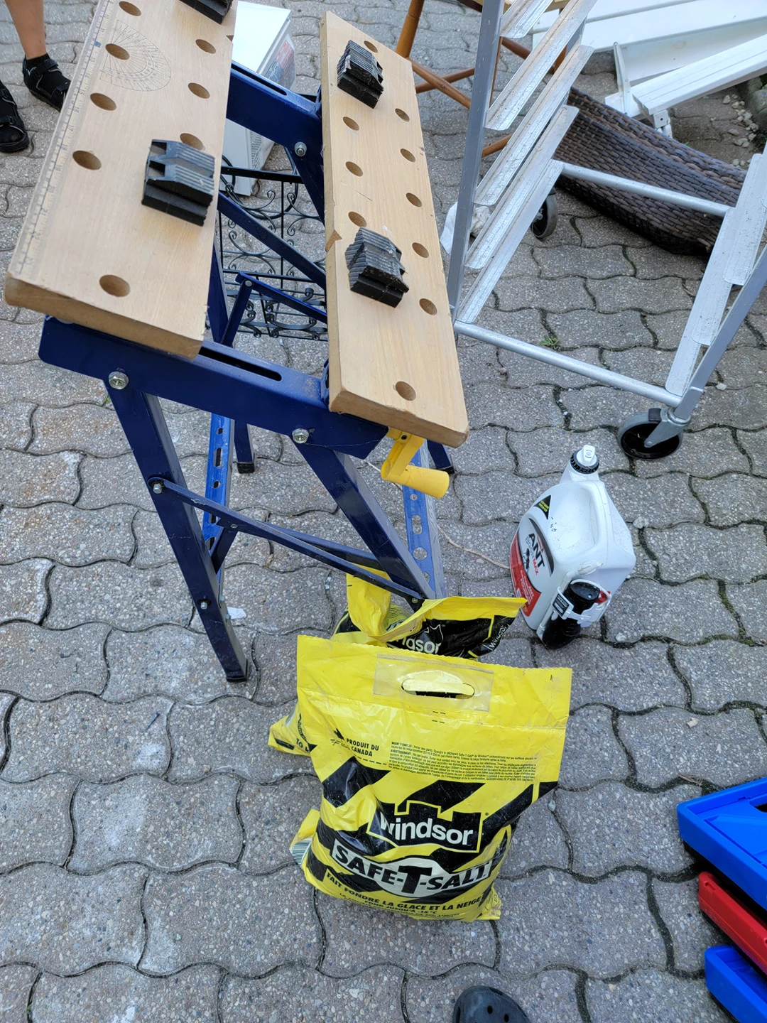 hardware table