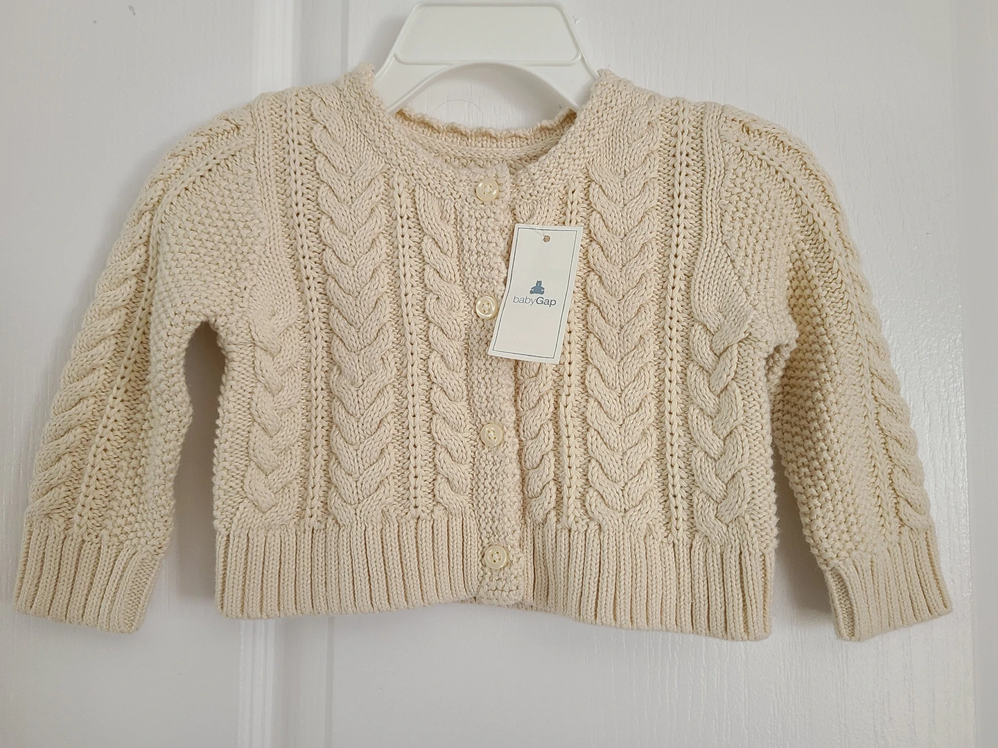 Baby GAP sweater new with tag (3-6 months)