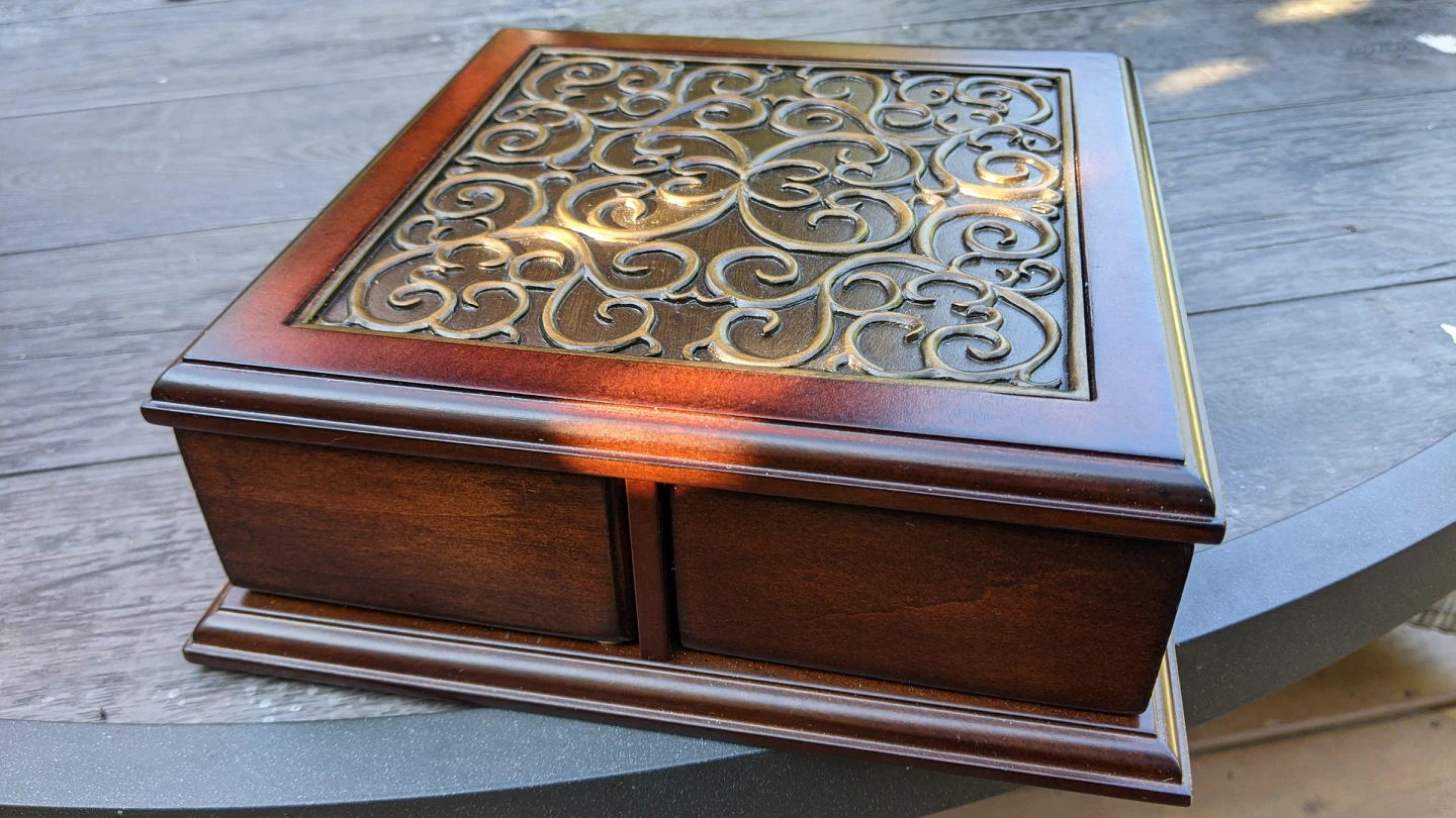 Beautiful trinket box thumbnail