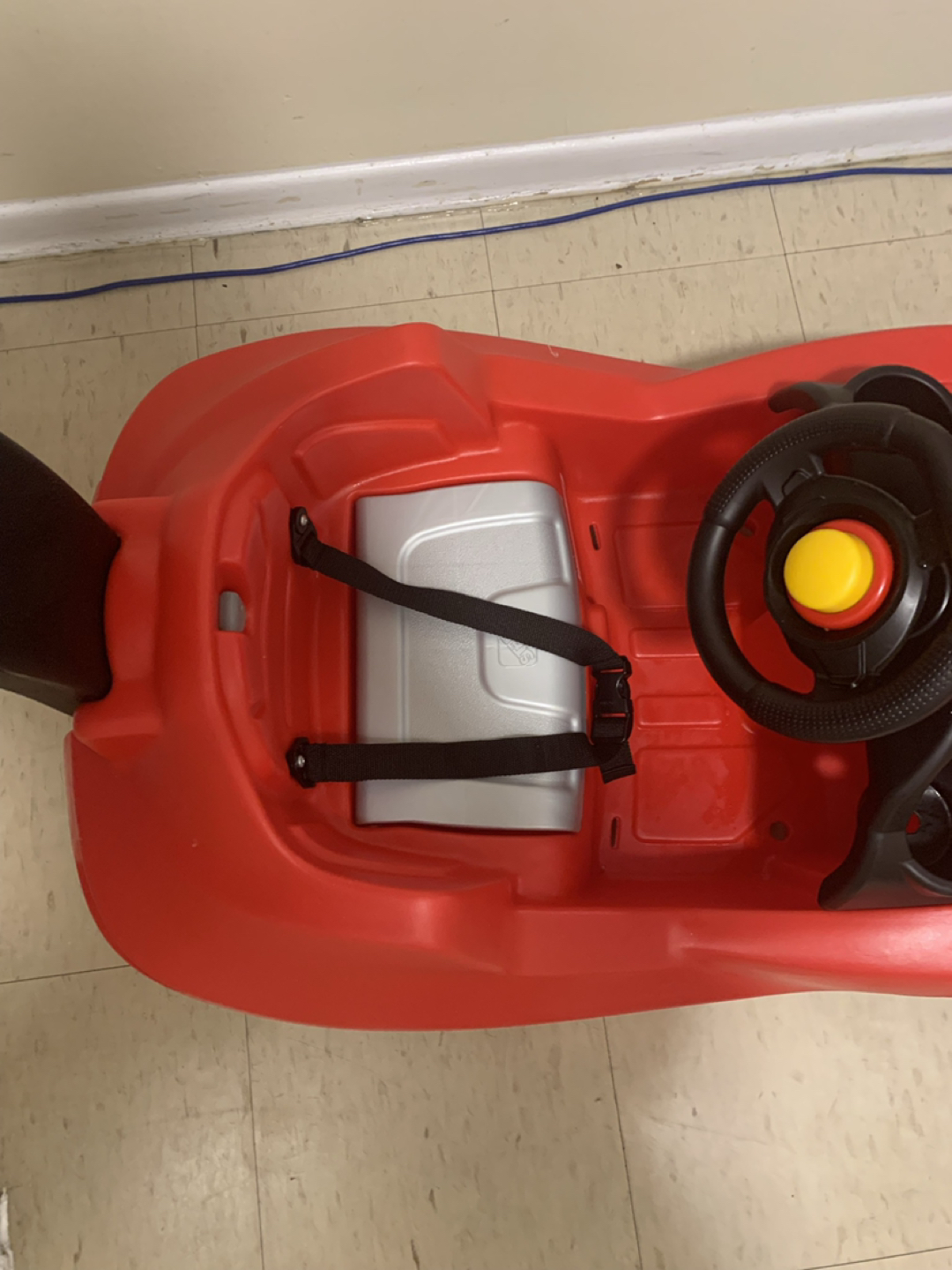 Selling this Whisper Ride Cruiser™ - Red image indicator(3)