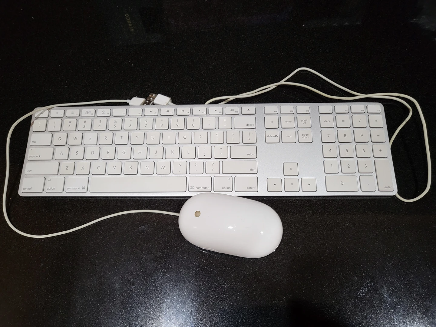 iMac Wired Keyboard and Mouse