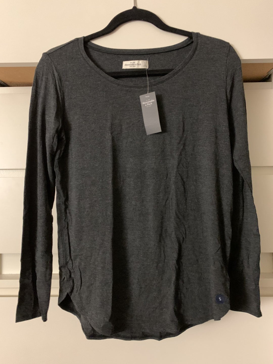 NWT Abercrombie & fitch long sleeve thumbnail