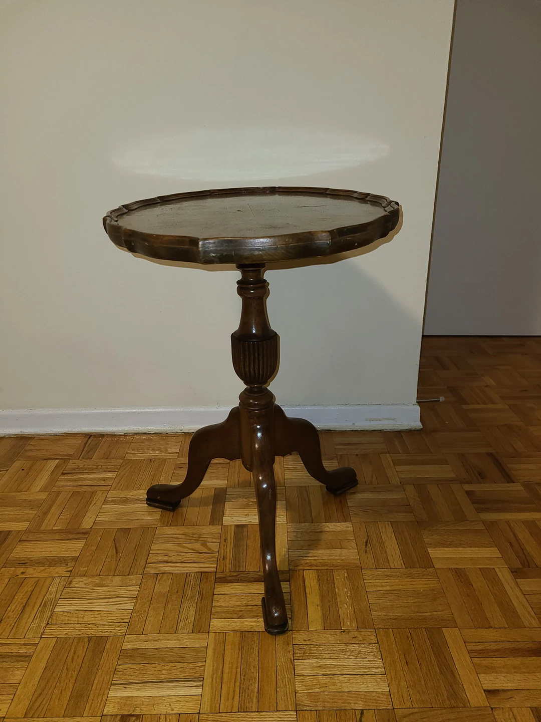 Small Vintage Wooden Oval Table - photo 2