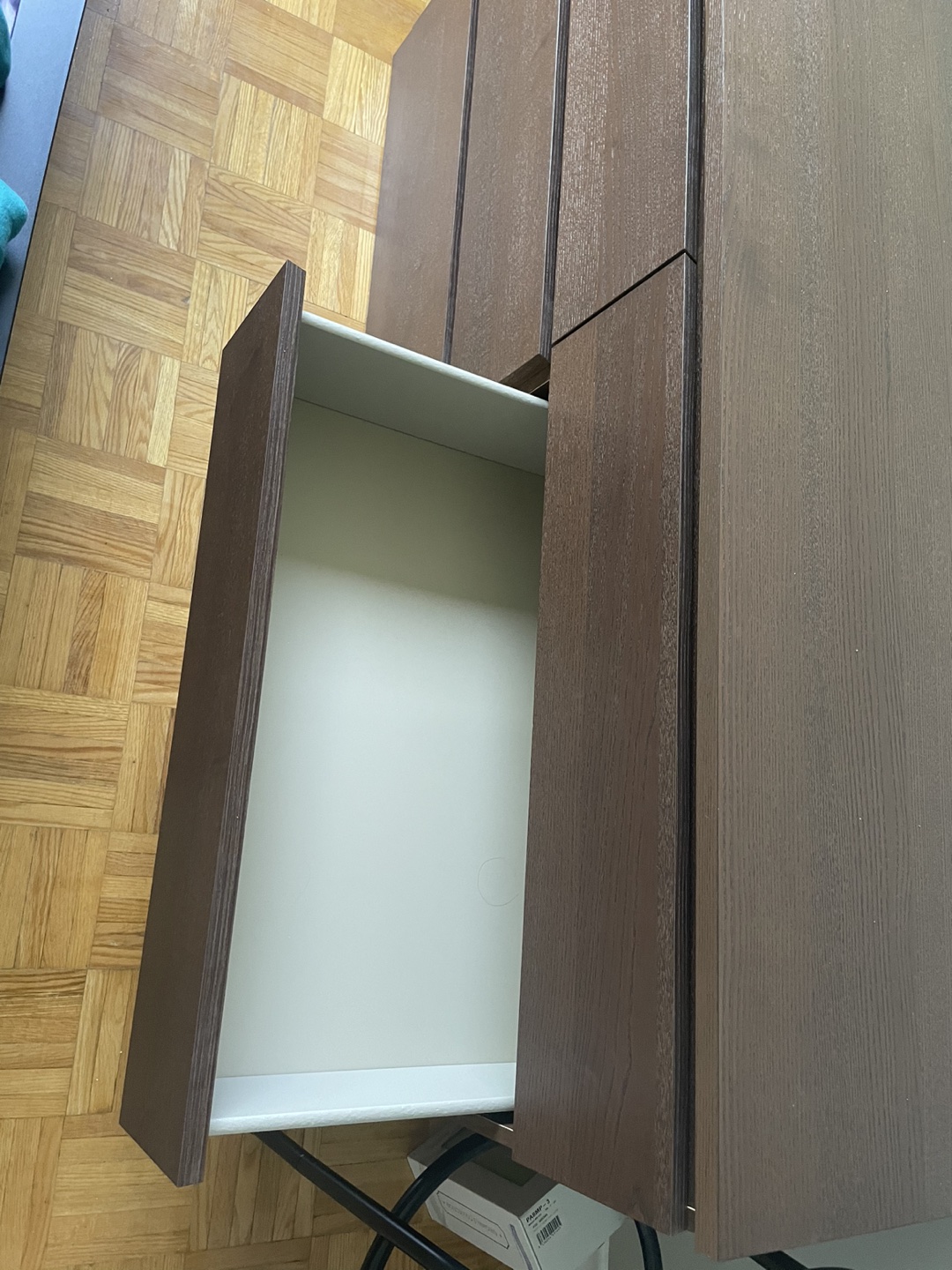Malm Dresser Ikea - photo 4