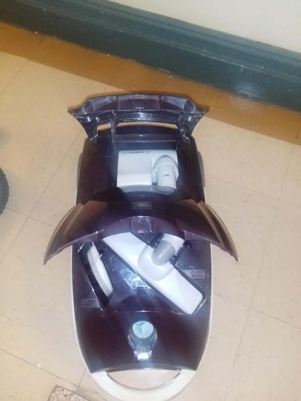 Kenmore vacuum cleaner. - photo 2