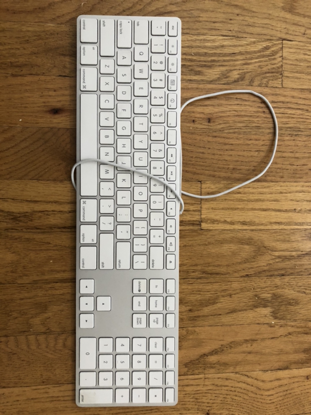 Apple wired keyboard with numeric pad