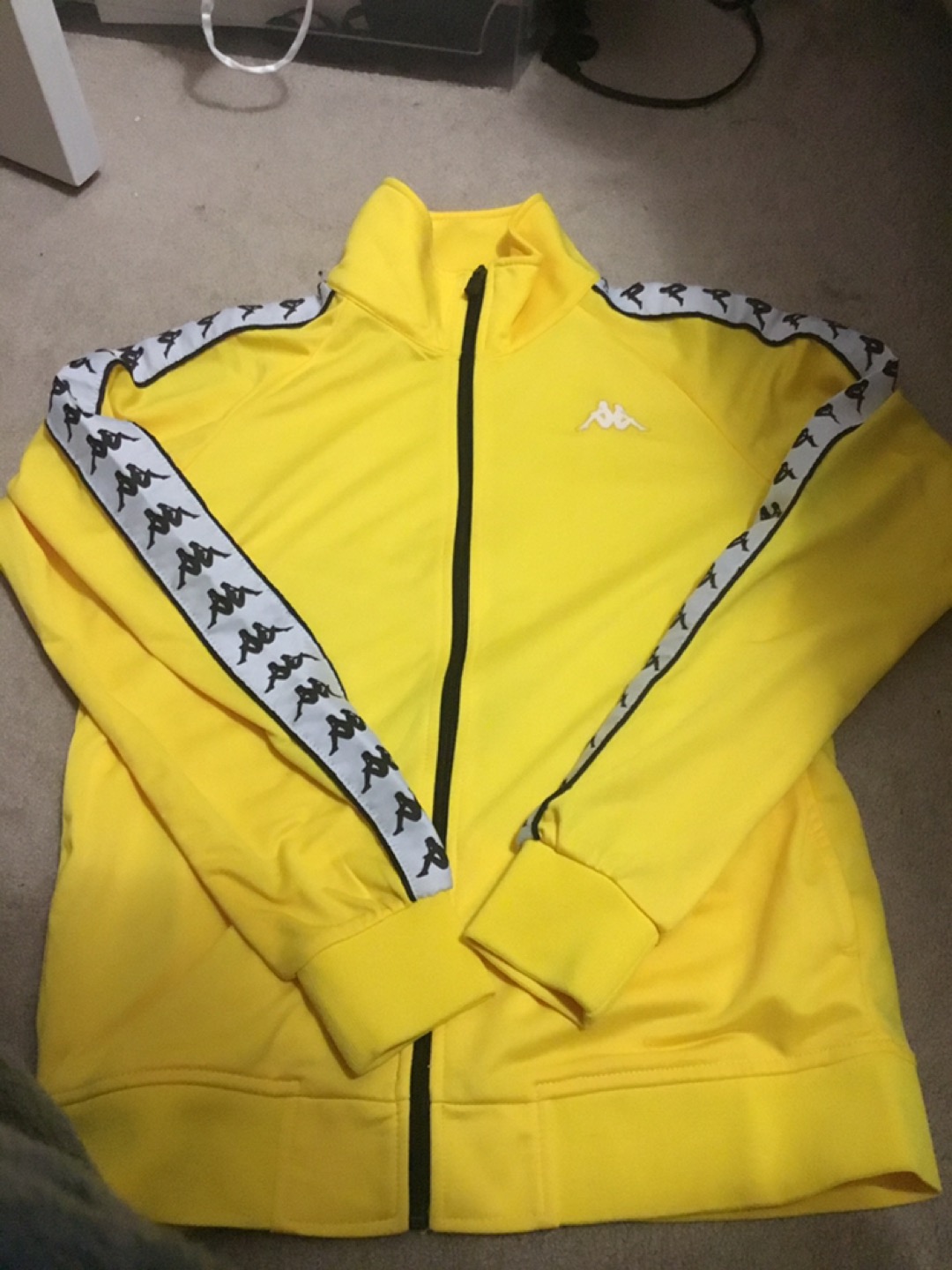 Yellow and black men’s kappa sweater. Size small. Like new.