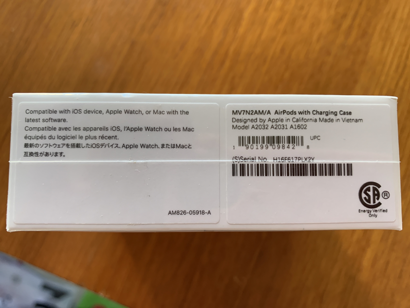 Unboxed new Apple Airpods with charging case image indicator(3)