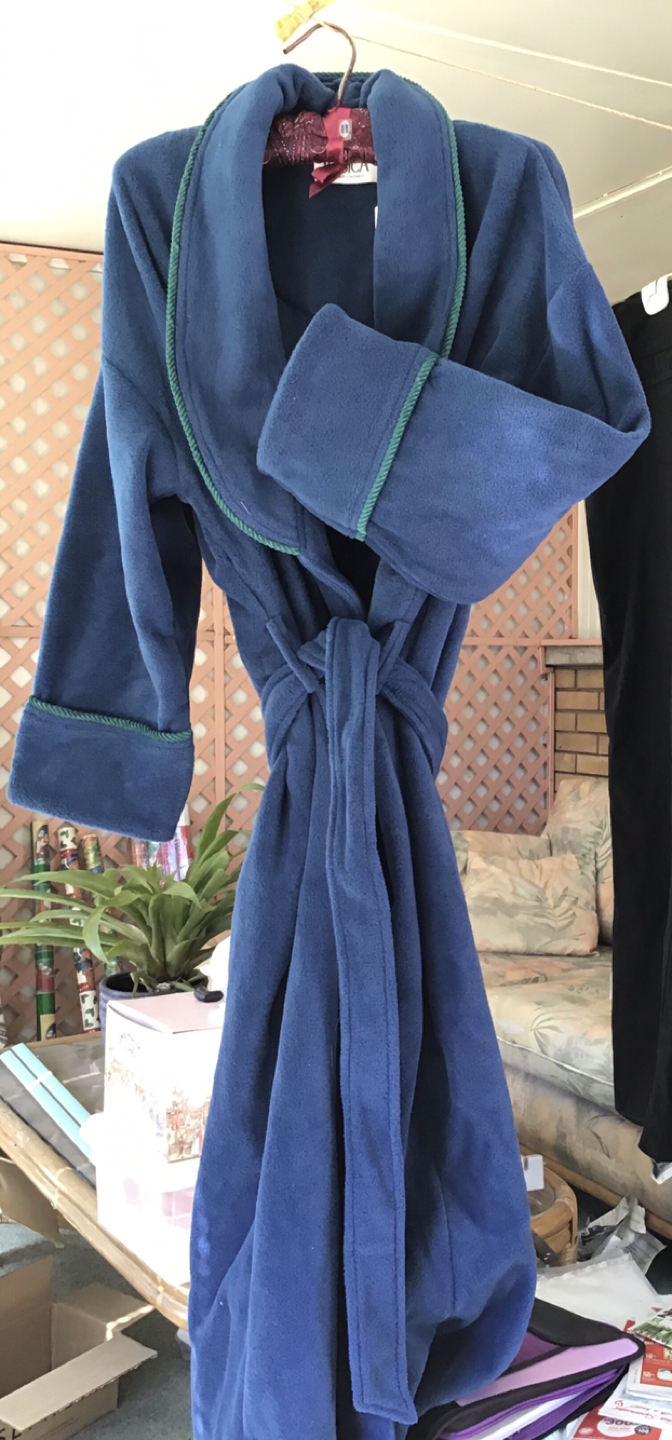 Brand new Ladies HouseCoat - photo 3