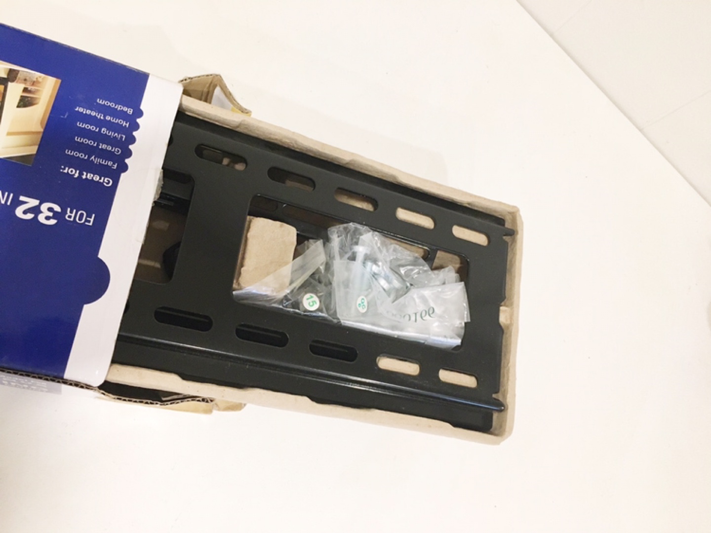 $25 TV Wall Mount Tilting For 32in – 55in image indicator(4)