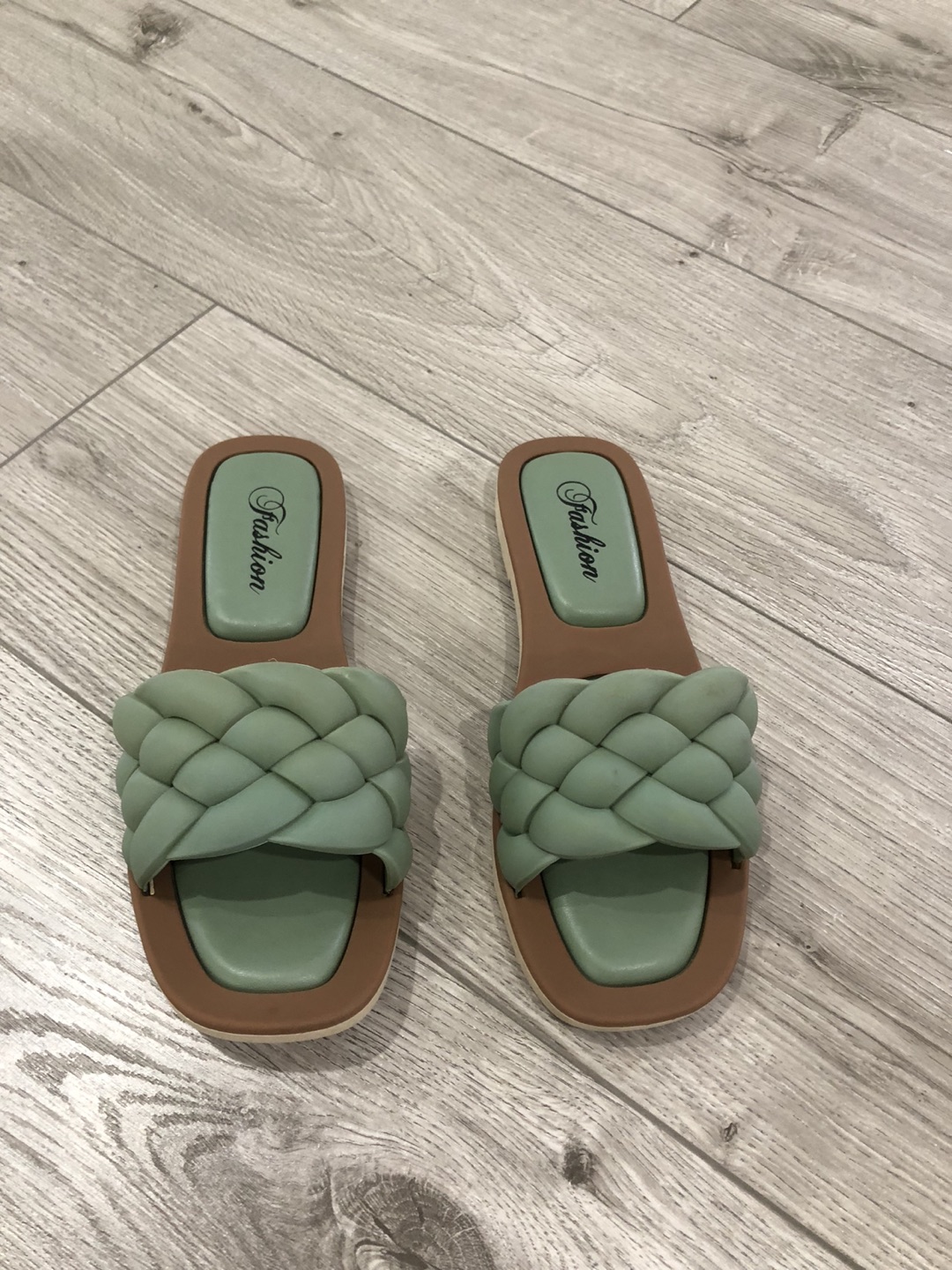 Sandal thumbnail