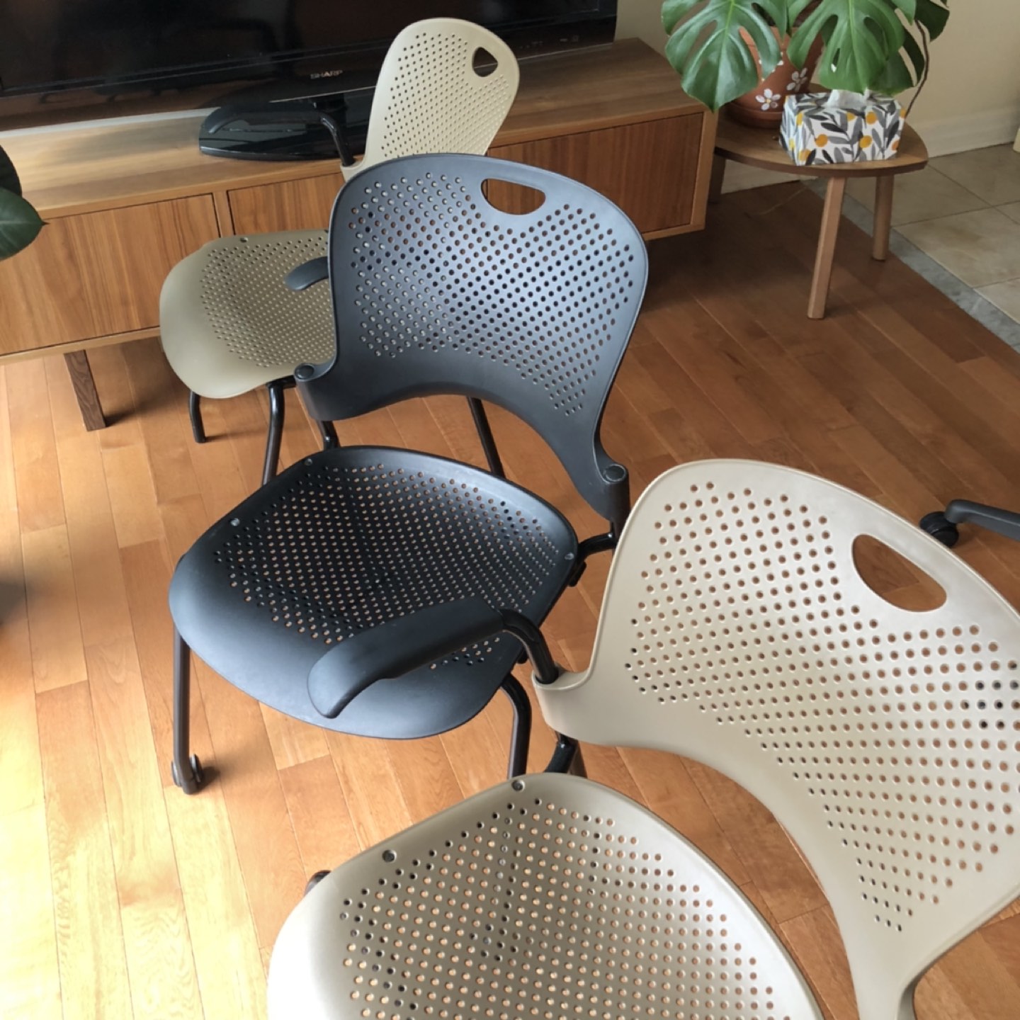 Herman Miller Caper Office Chair x3 - photo 2