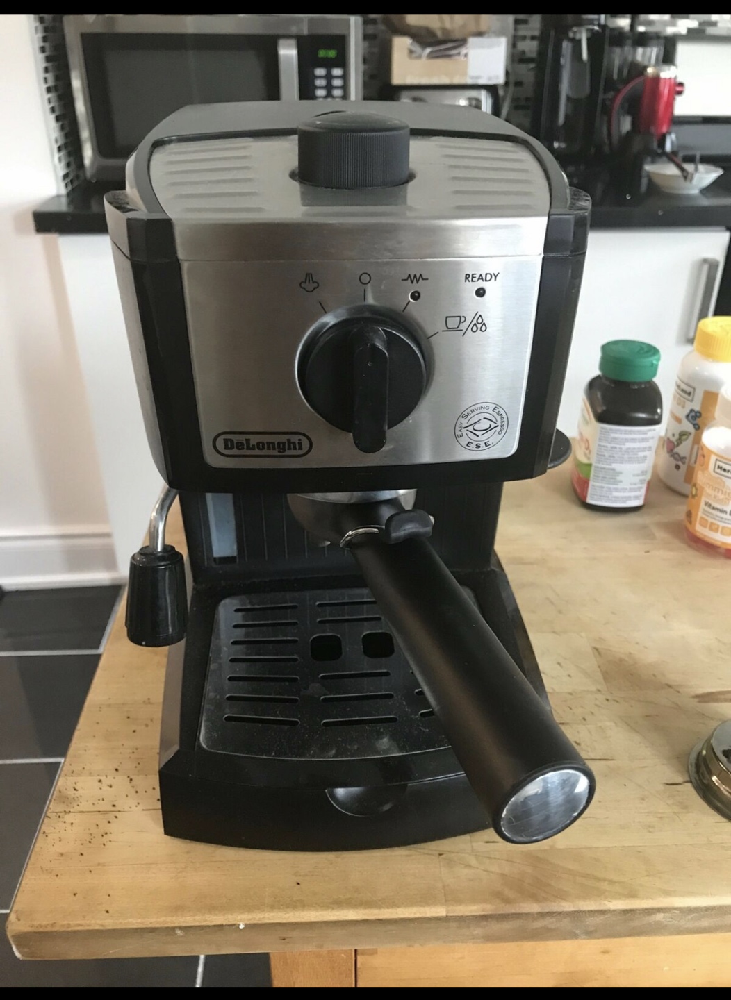 DeLonghi EC155M Expresso Machine thumbnail