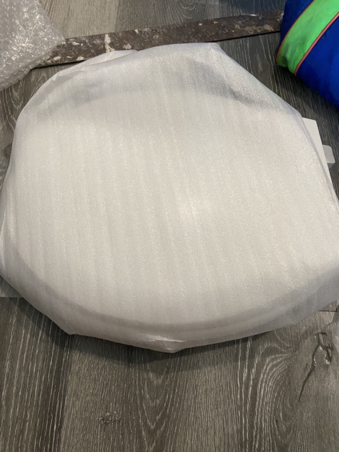 Toilet seat (new) - photo 3