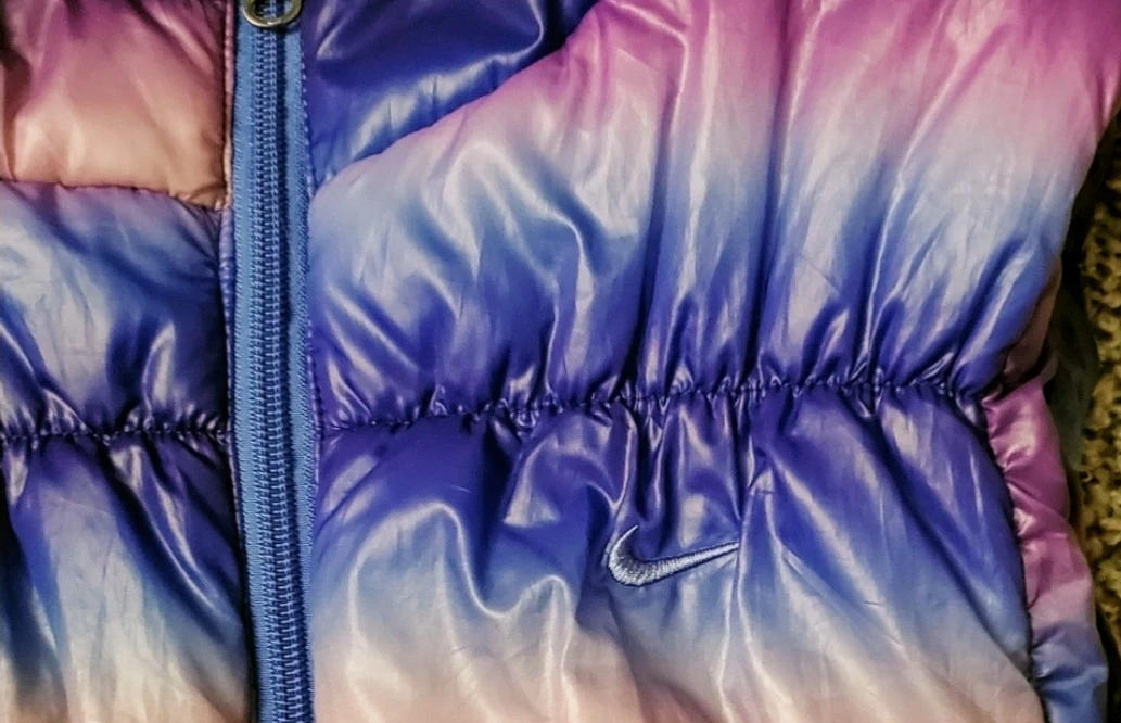 Nike Puffer Vest Sz YXL - Brand New Condition! - photo 2