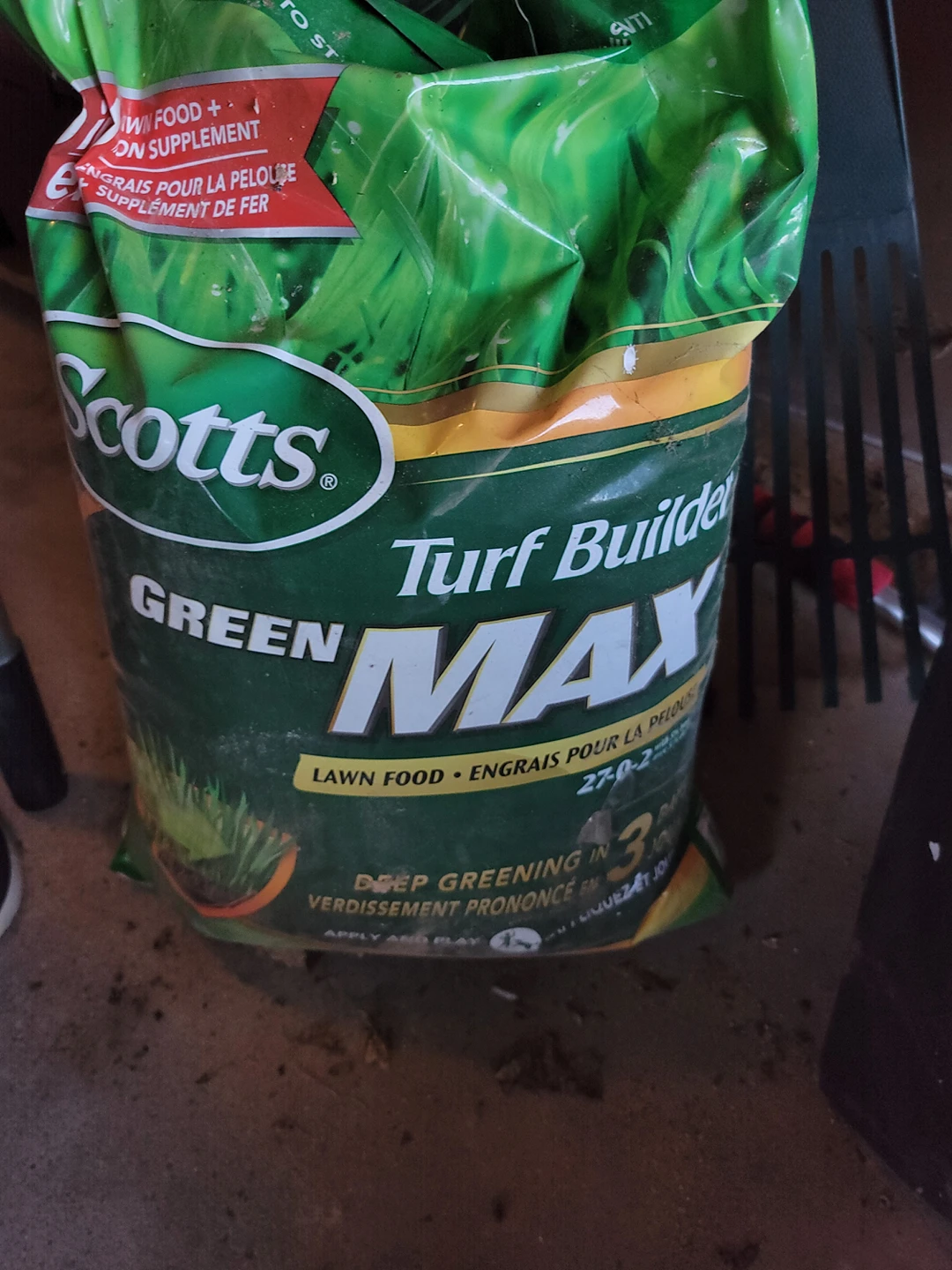 Unused grass bag