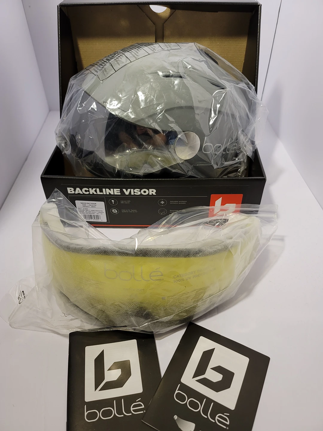 New Bolle Snowboard / Ski Helmet with Visor Large 61 to 63 - photo 4