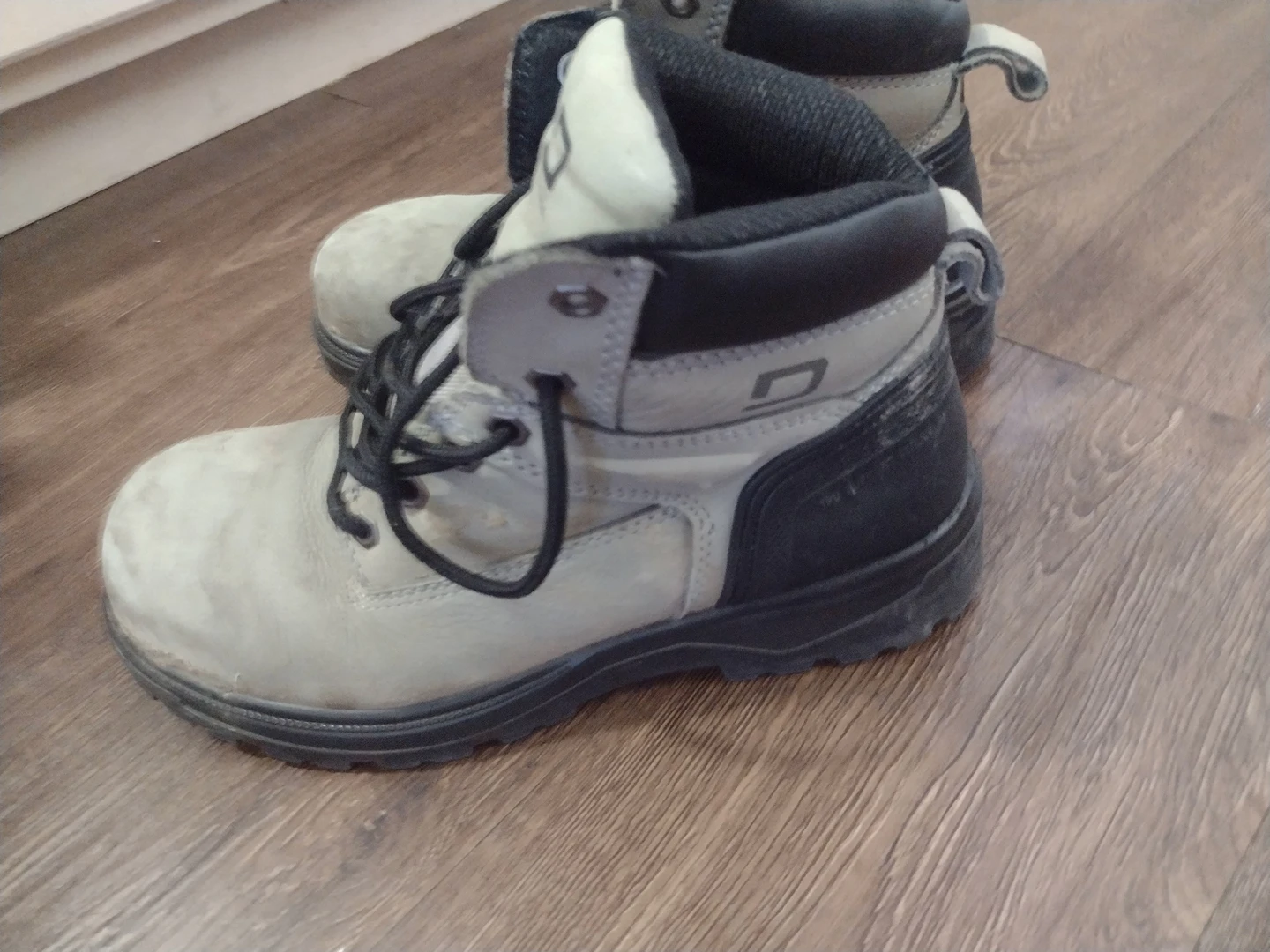 women's size 9 work boots
