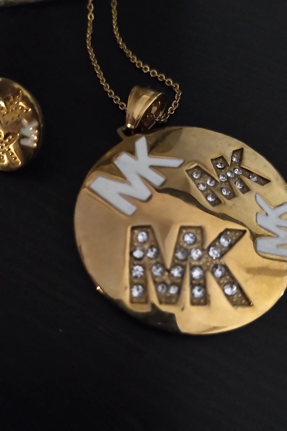 necklace with earrings image indicator(4)