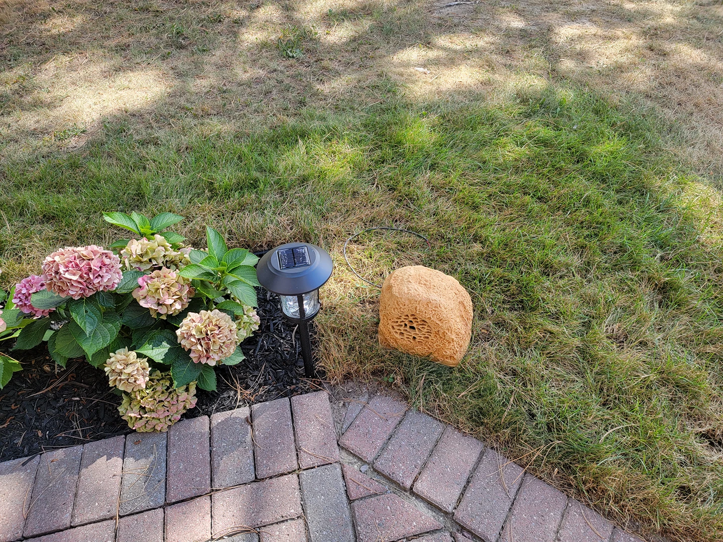 Outdoor Rock speakers #freecycle image indicator(4)