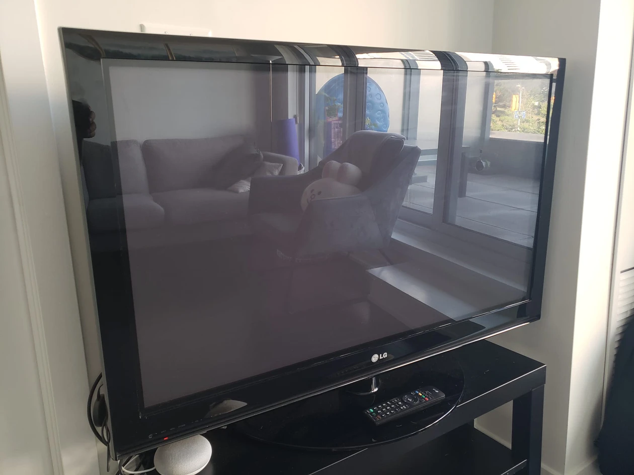 43” flat screen TV thumbnail