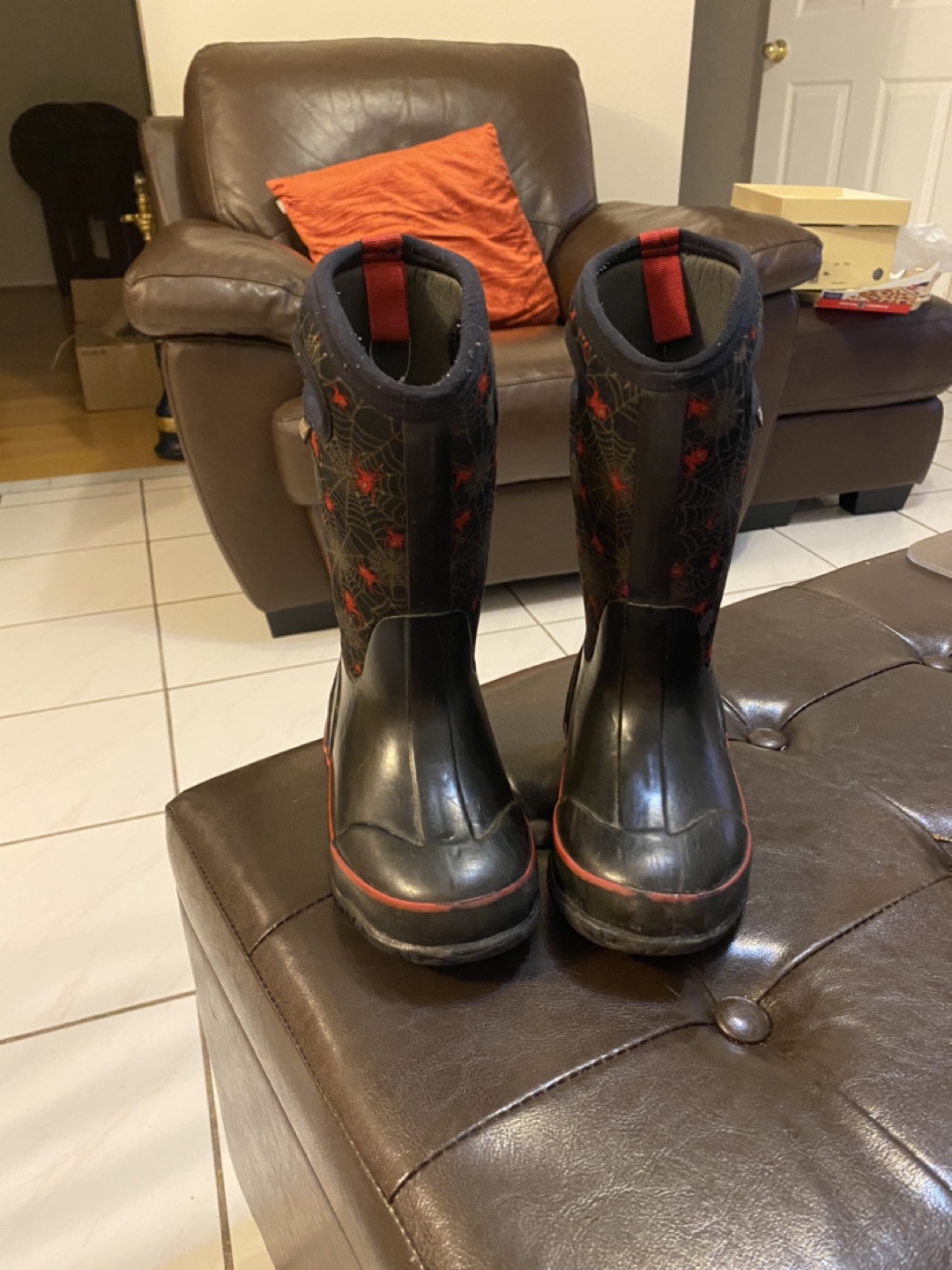 Kids bogs waterproof boots (used) size 11 - photo 3
