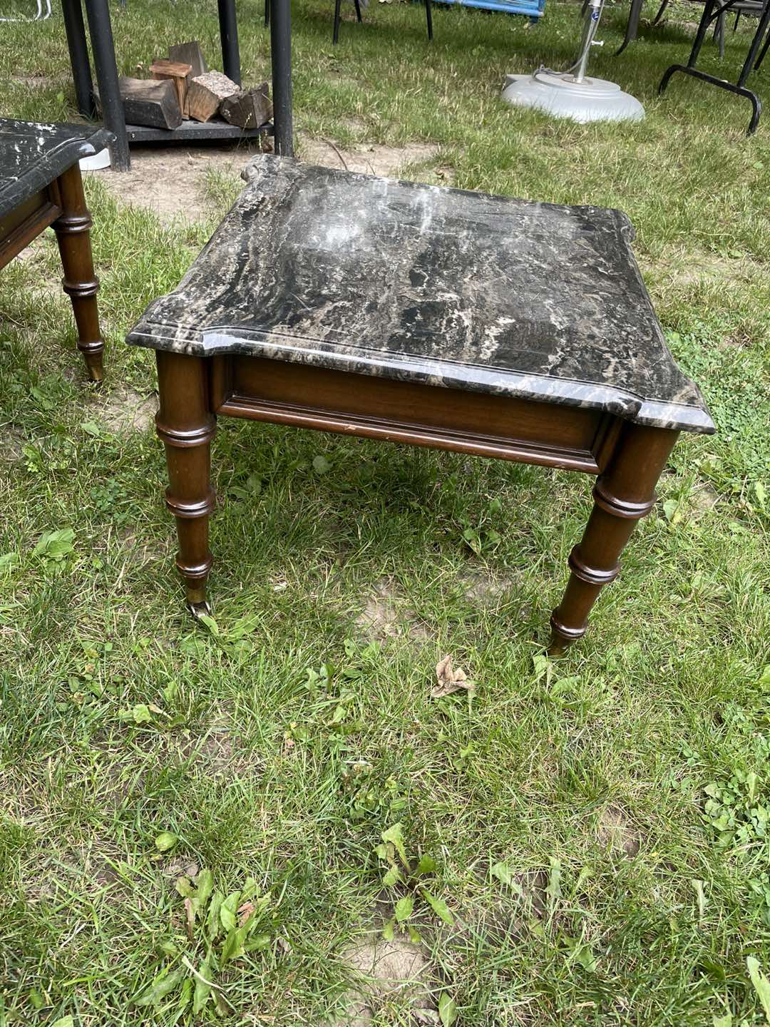 Low marble side tables - photo 4