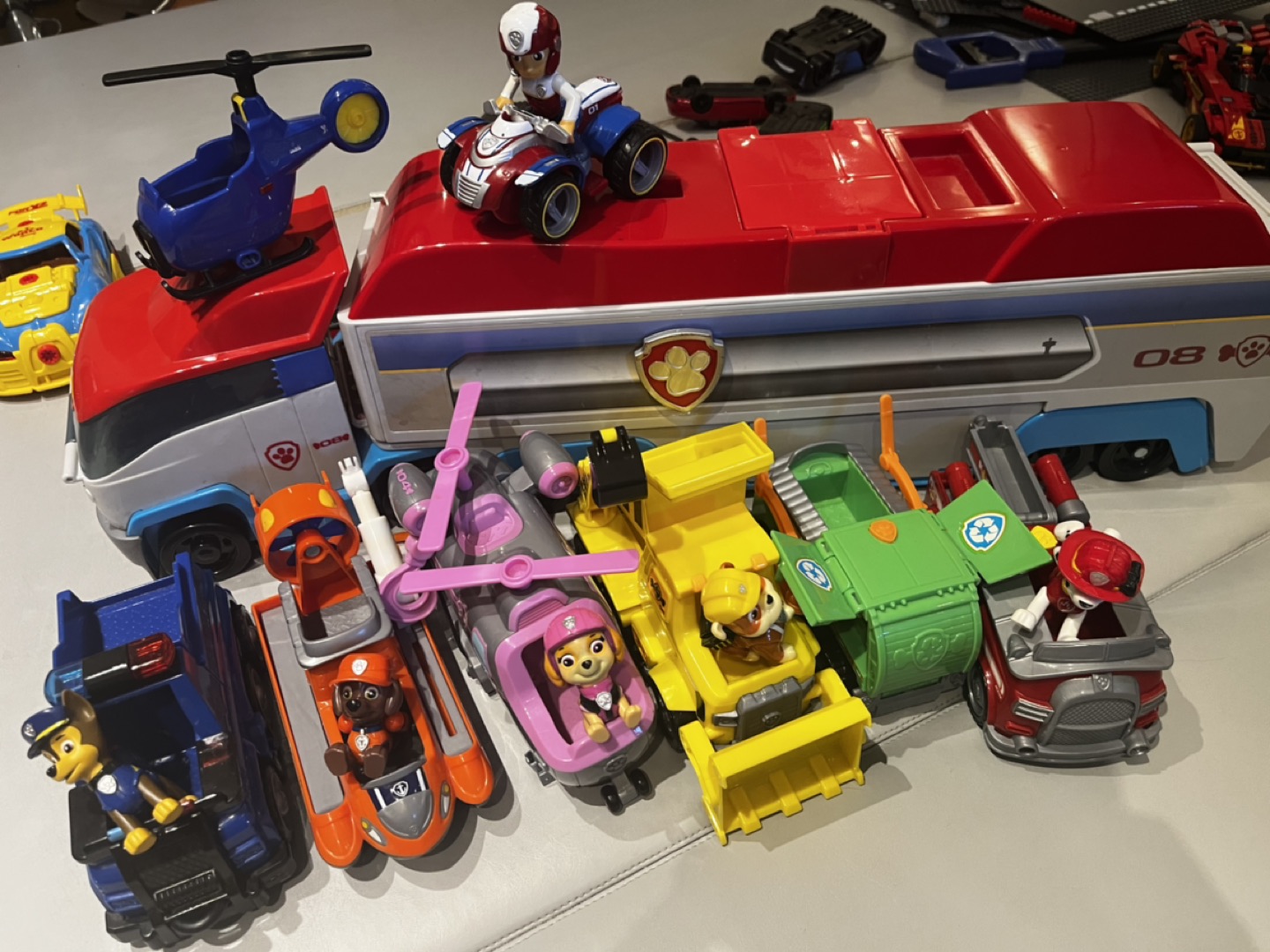 Paw Patrol total toy set+ Ultimate Rescue Truck - photo 3