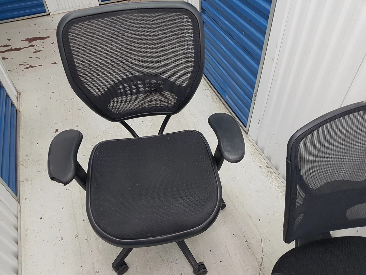 office chairs - photo 5