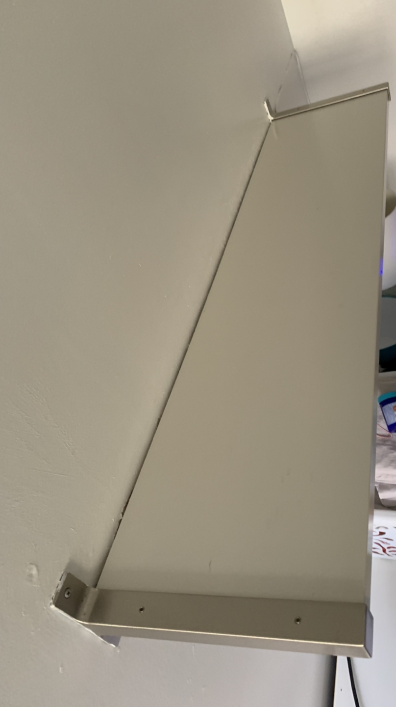 White Shelf for sale with accessories!!! image indicator(3)