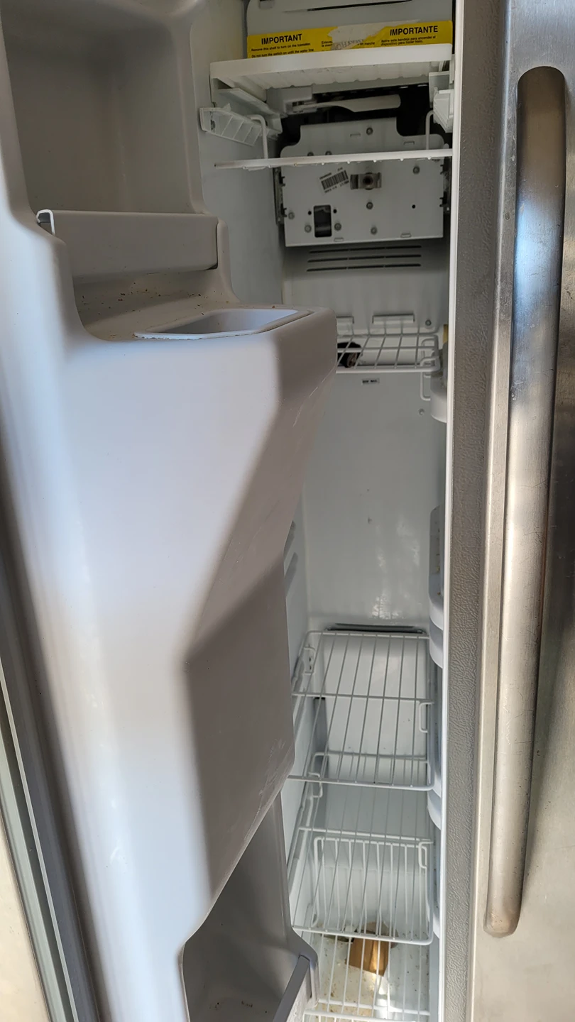 refrigerator - photo 2
