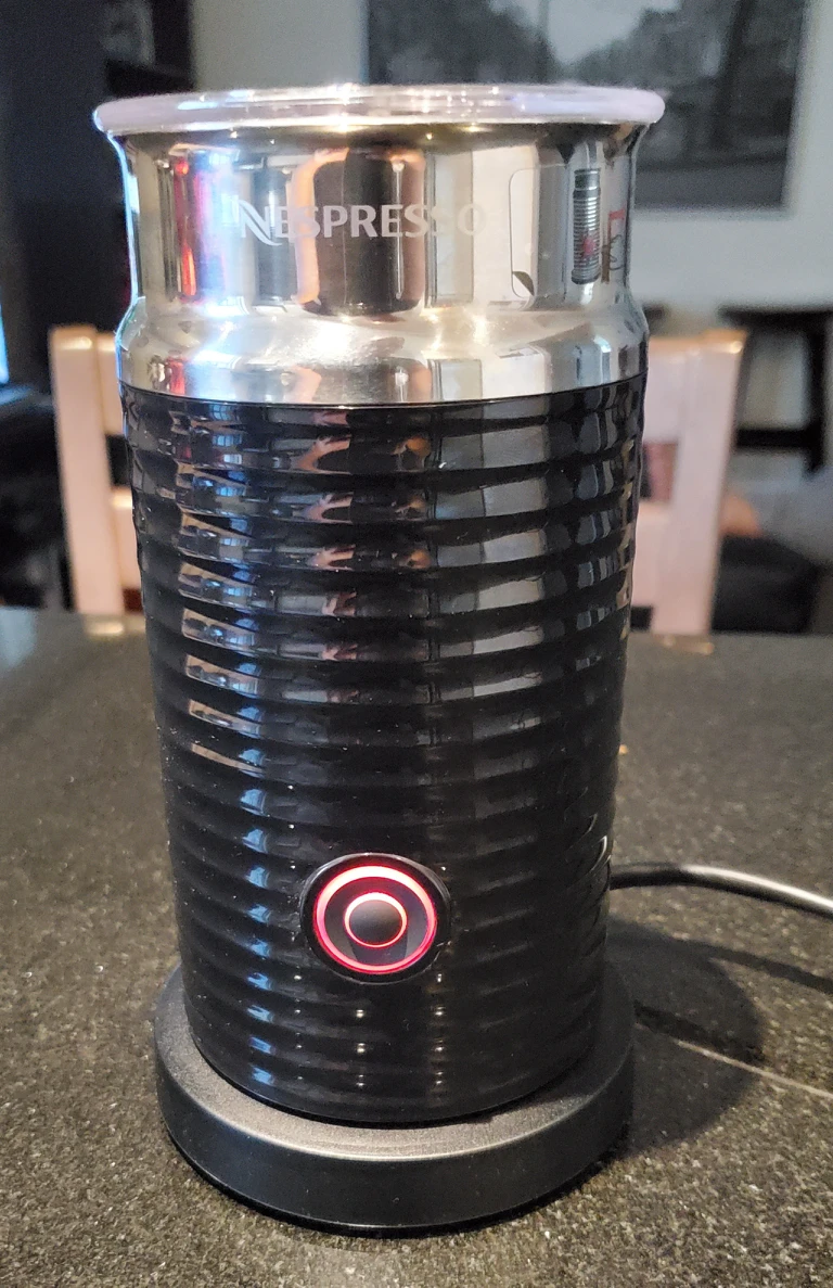 Nespresso Aeroccino 3 Milk  Frother NEW! image indicator(7)