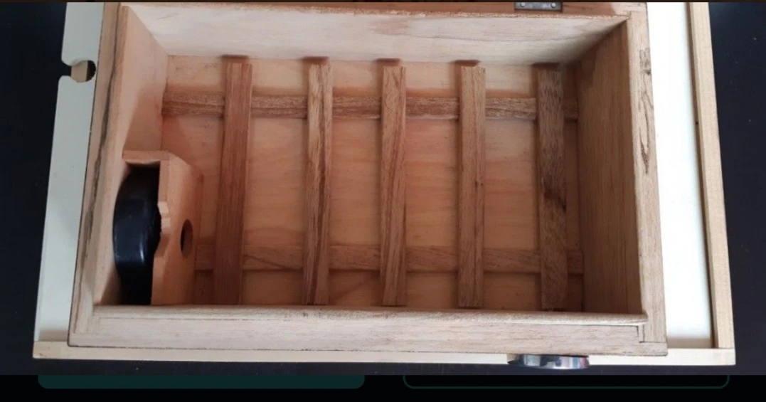 CIGAR HUMIDOR - photo 4