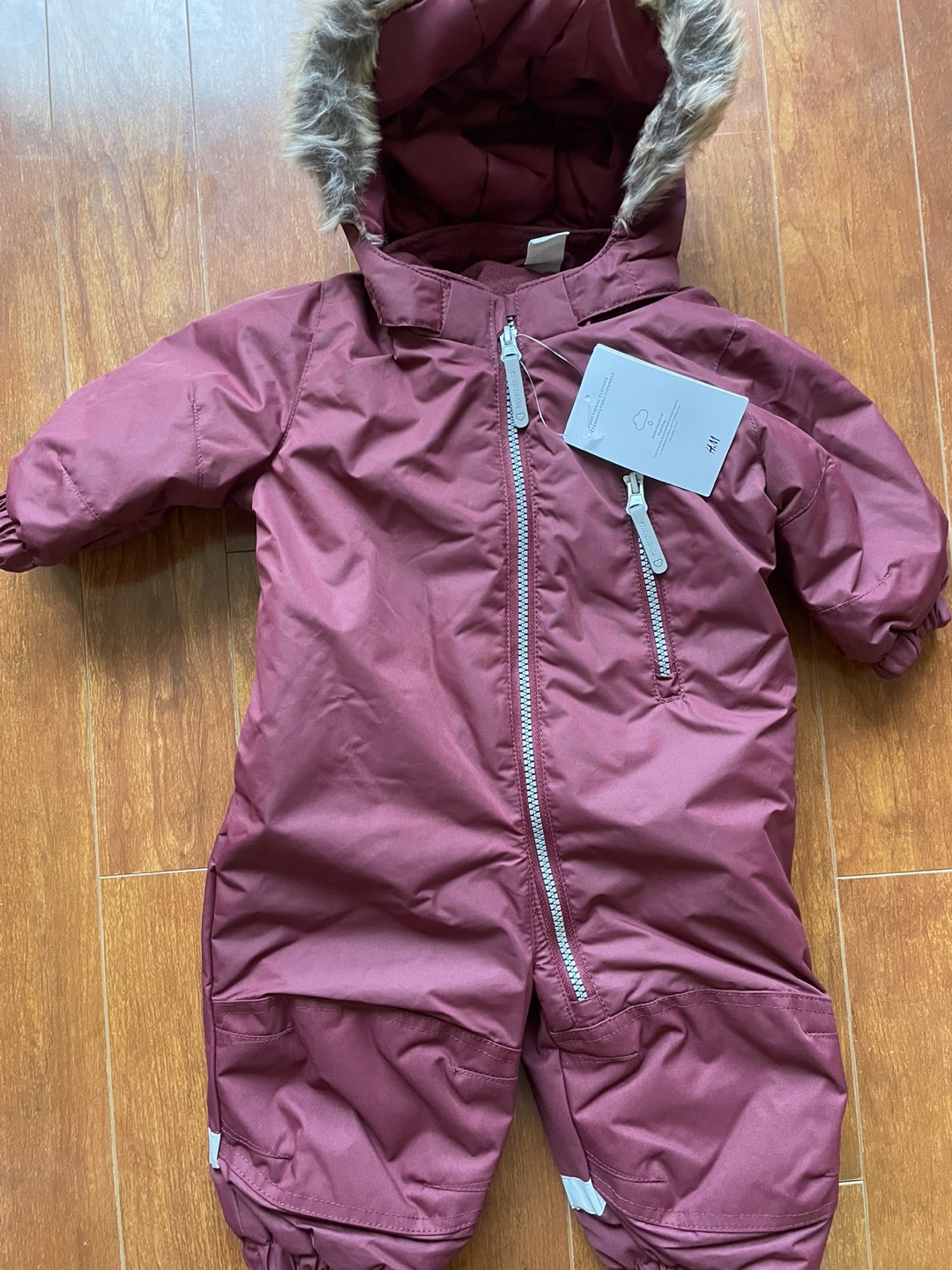 🎁 Brand New H&M Snowsuit purchased for $49 thumbnail