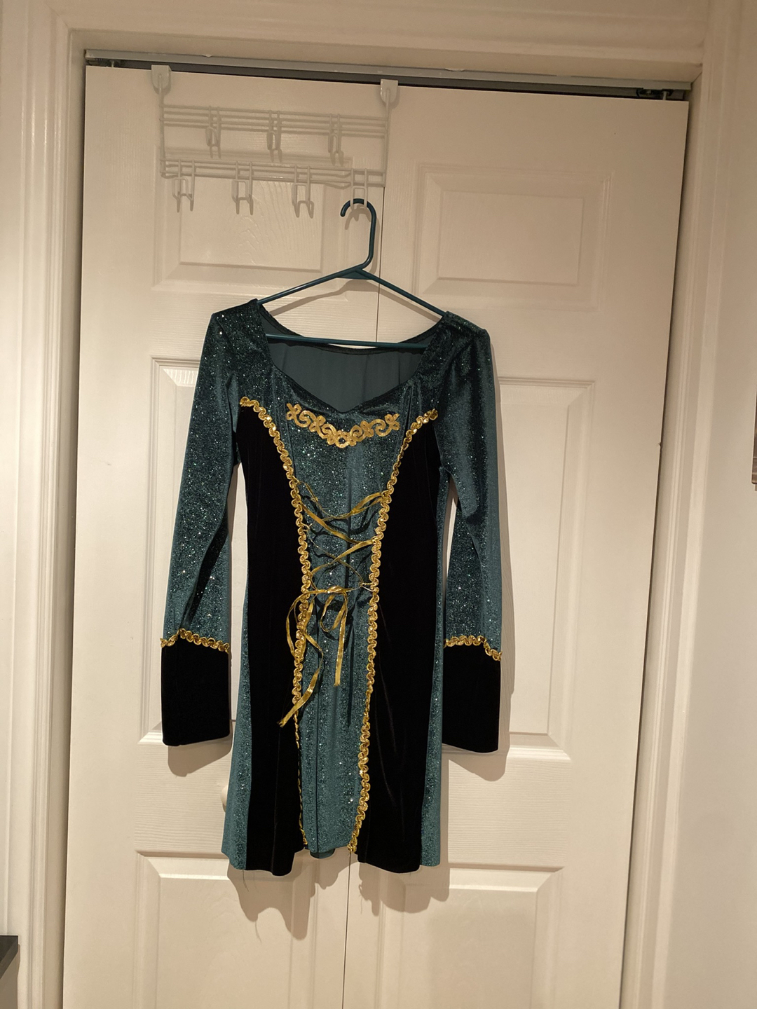 Halloween Dance Costume - Old Irish Eyes thumbnail