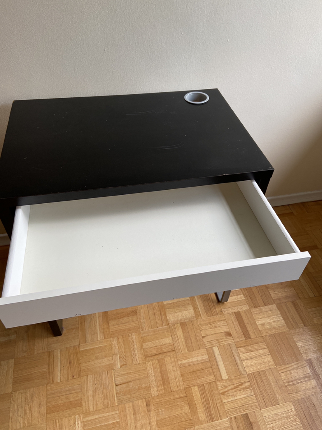 Ikea desk - photo 3