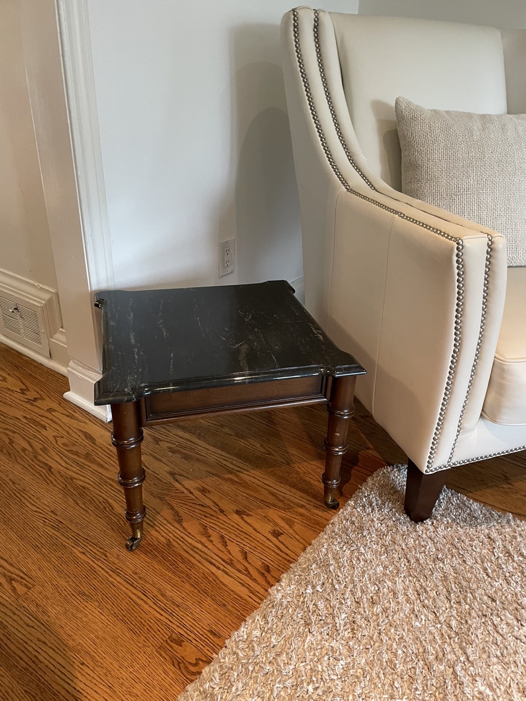 Low marble side tables - photo 5