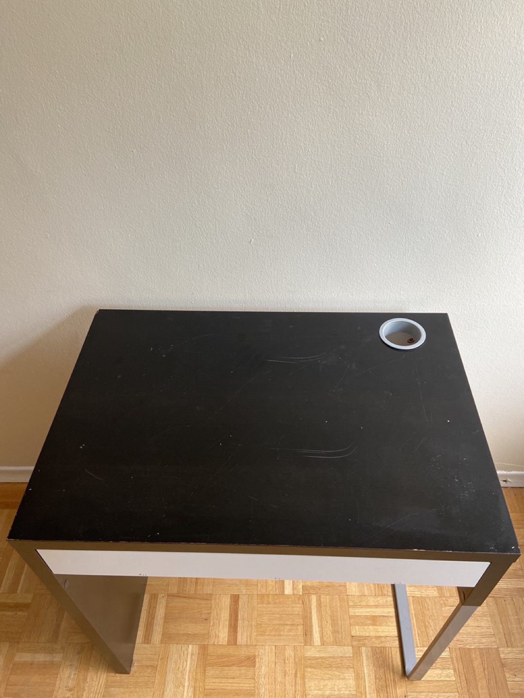 Ikea desk - photo 2