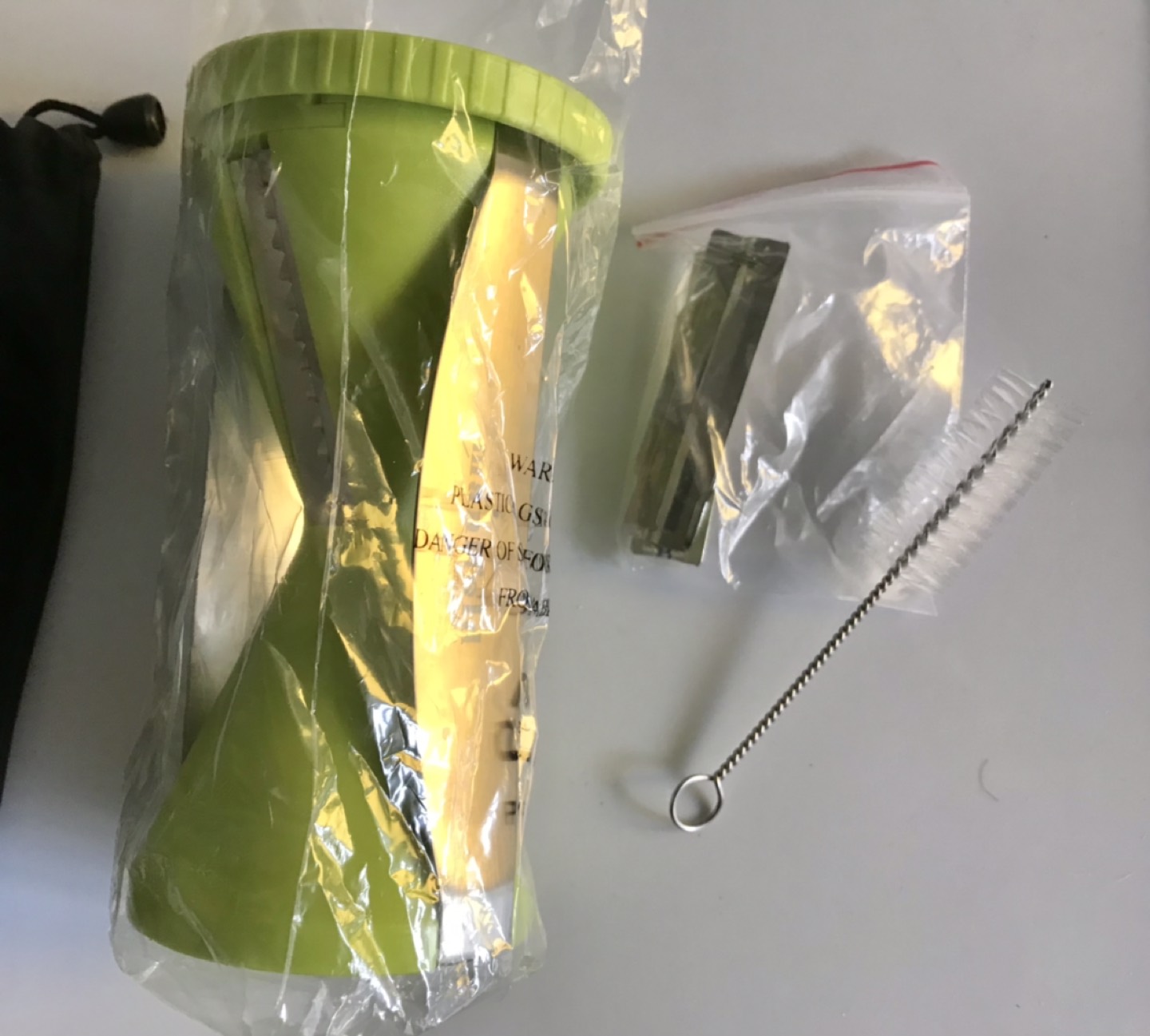 BNIB Vegetable Spiralizer! - photo 4