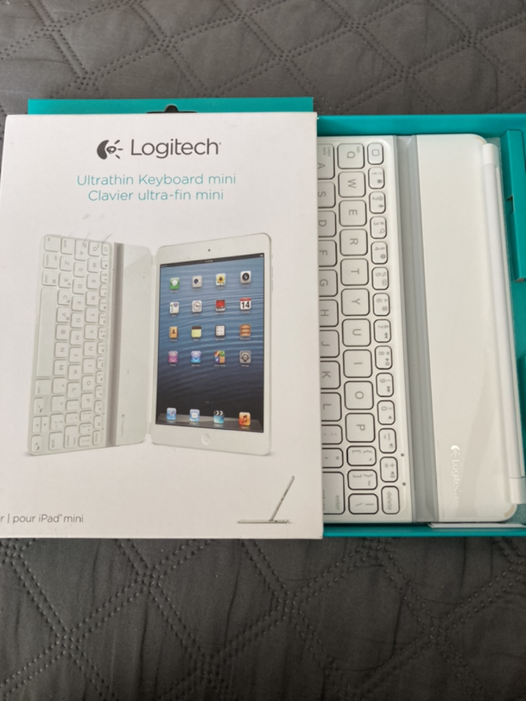 Logitech Keyboard for iPad thumbnail