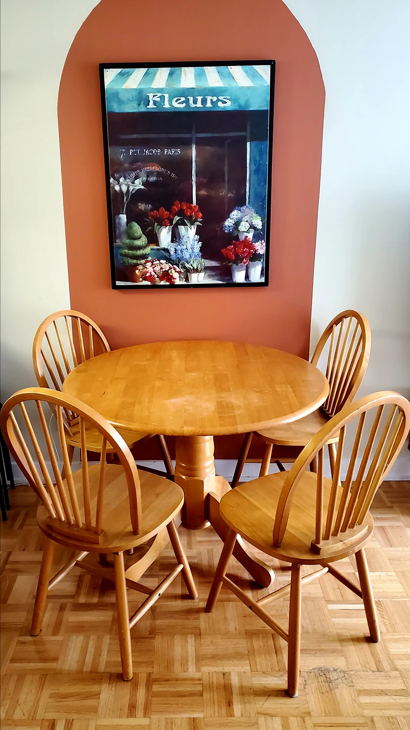 Round Dining Table with 4 Chairs - photo 2