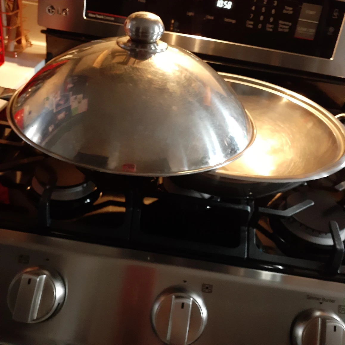 Paderno Stainless Steel Wok with Dome Lid image indicator(2)