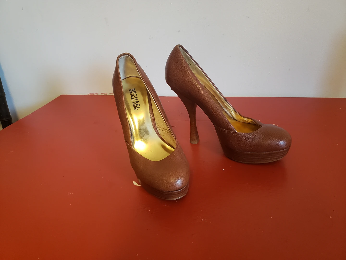 Michael Kors 7 brown leather heels thumbnail
