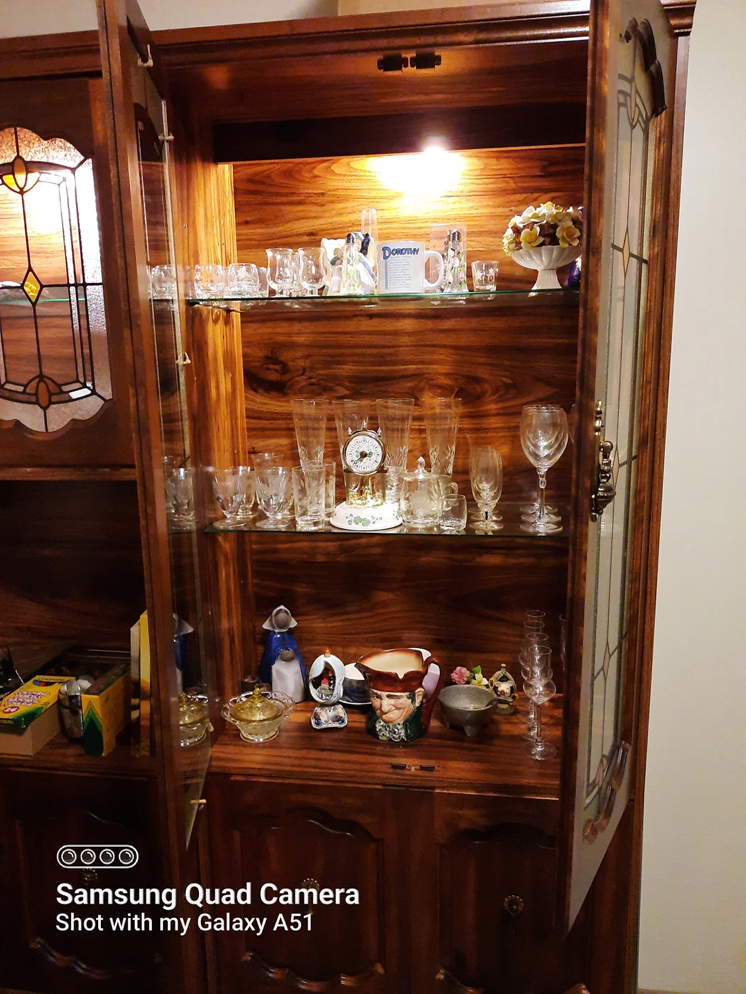 2 Beautiful Wall Units image indicator(4)