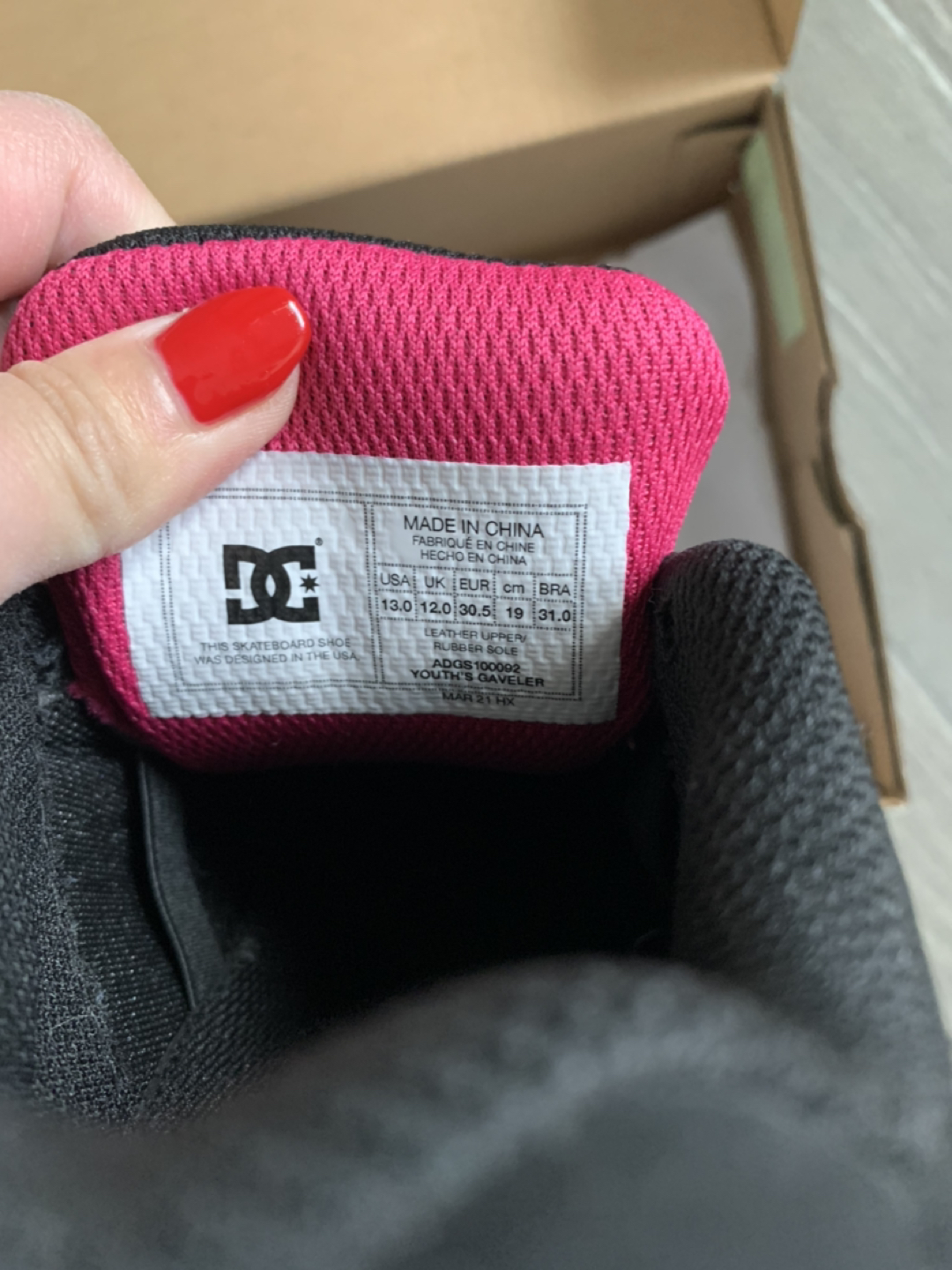 DC girls shoes image indicator(3)