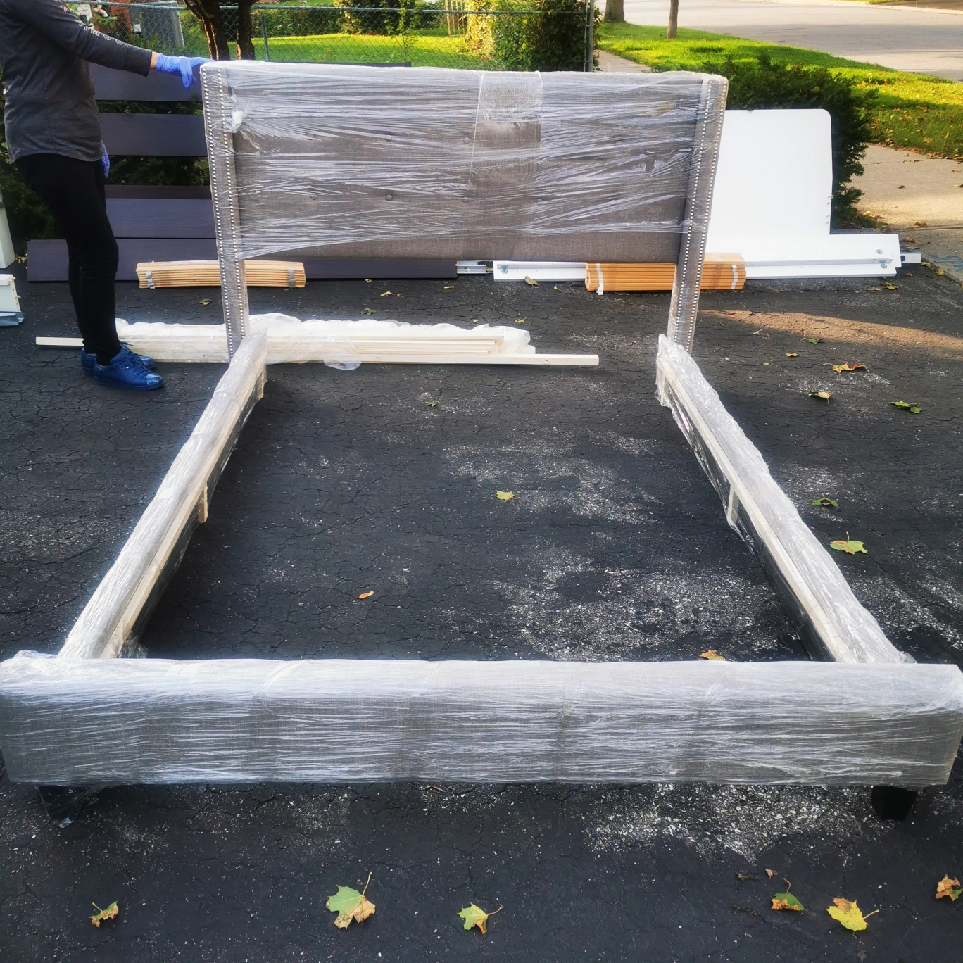 Fashion queen size bed frame - photo 2