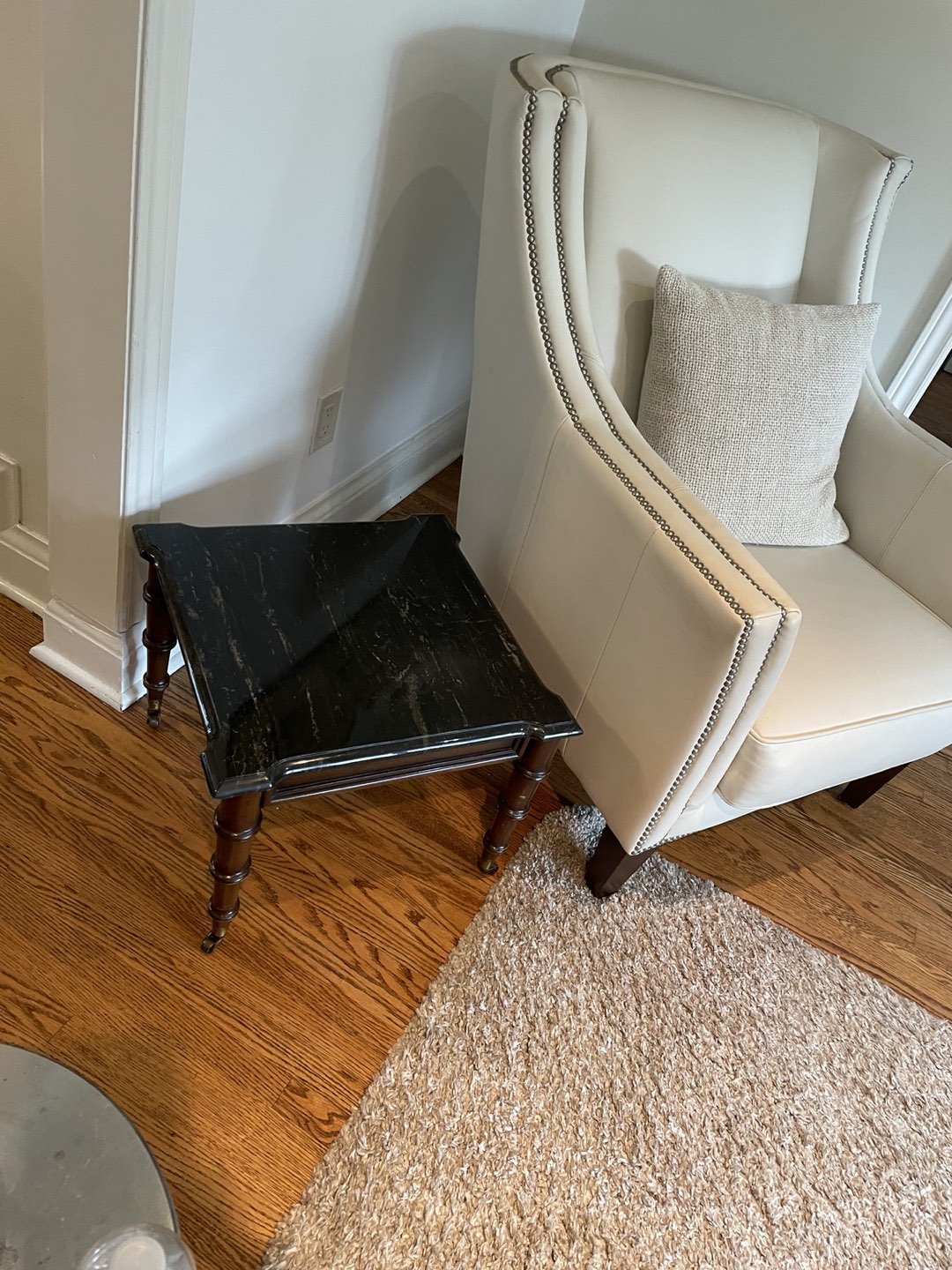 Low marble side tables - photo 2
